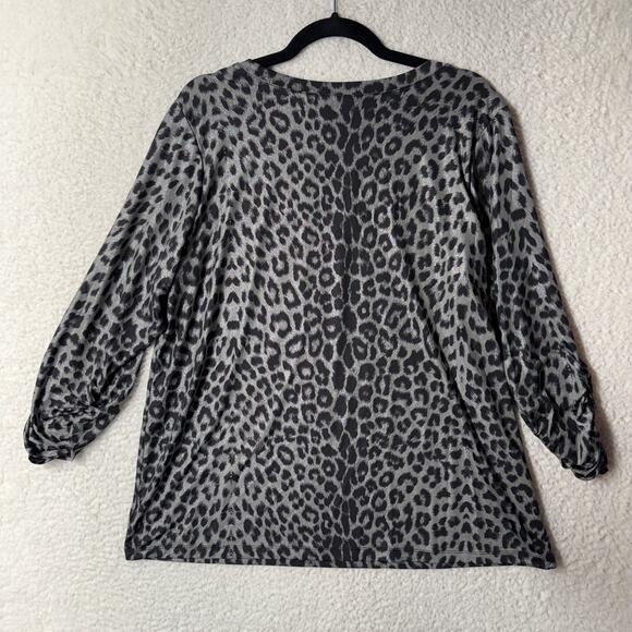 Susan Graver Size XL Animal Print Liquid Knit Top VNeck Gray Shimmer Mob Wife - Picture 4 of 10